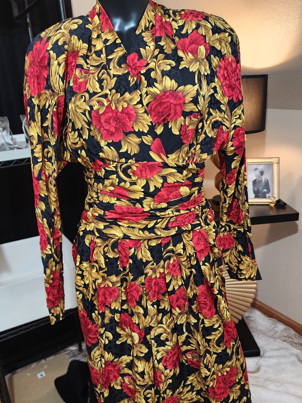 Vintage 80s MAGGY LONDON 100% Silk Baroque Floral Runway Dress Size 4 - Picture 4 of 8